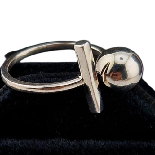 Minimalist Bar & Open Ring